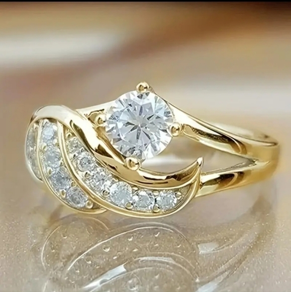 NWT Angel Wings Gold Diamond Ring - Picture 1 of 5